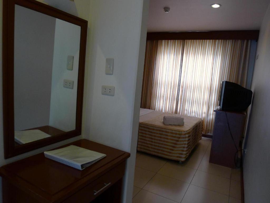 Hotel Cosmopolitan Baguio City Bagian luar foto