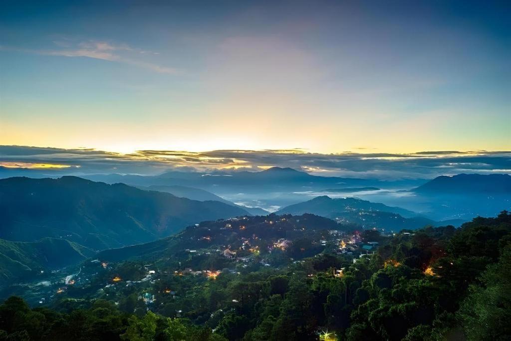 Hotel Cosmopolitan Baguio City Bagian luar foto