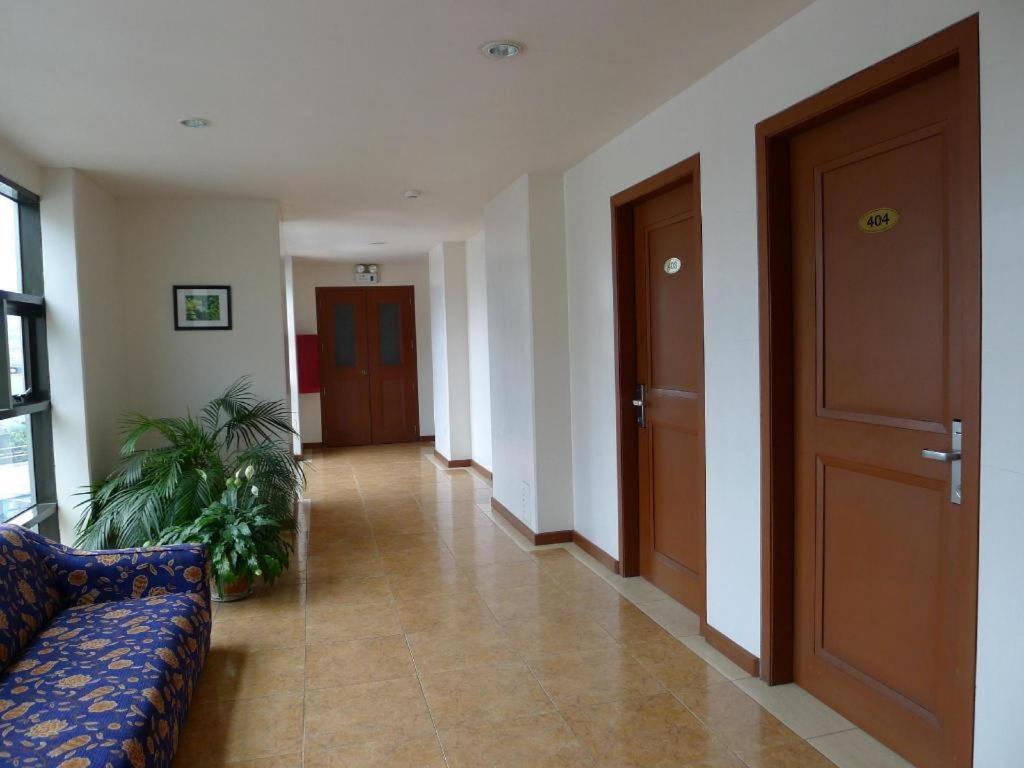 Hotel Cosmopolitan Baguio City Bagian luar foto