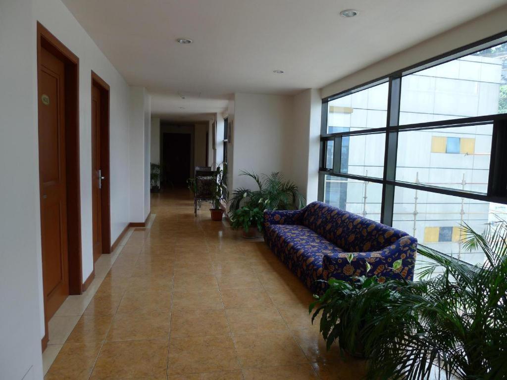 Hotel Cosmopolitan Baguio City Bagian luar foto