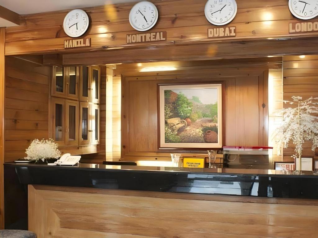 Hotel Cosmopolitan Baguio City Bagian luar foto